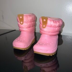 CROCS Kids Boots in Pink and Tan